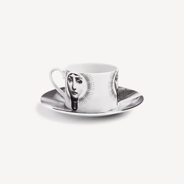 atelier-fornasetti-tema-e-variazioni-lampadina-teetasse-porzellan image 1
