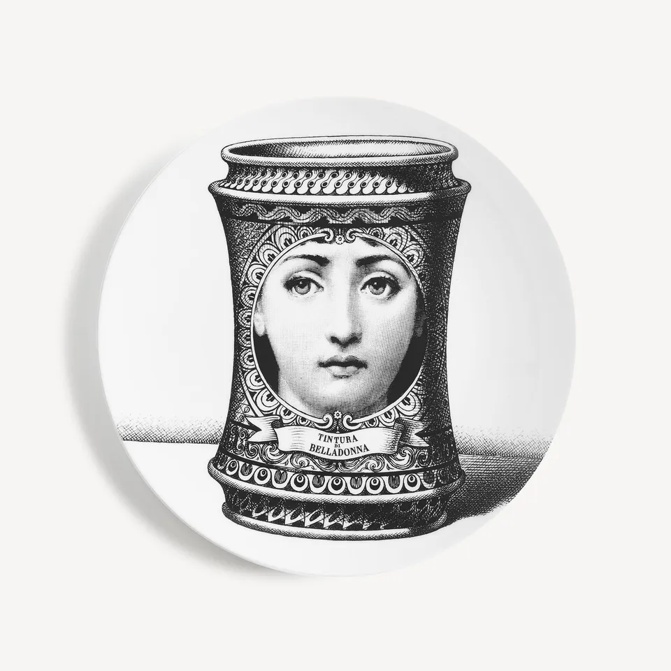 fornasetti-tema-e-variazioni-wandteller-n-231-porzellan-lina-cavalieri image 1