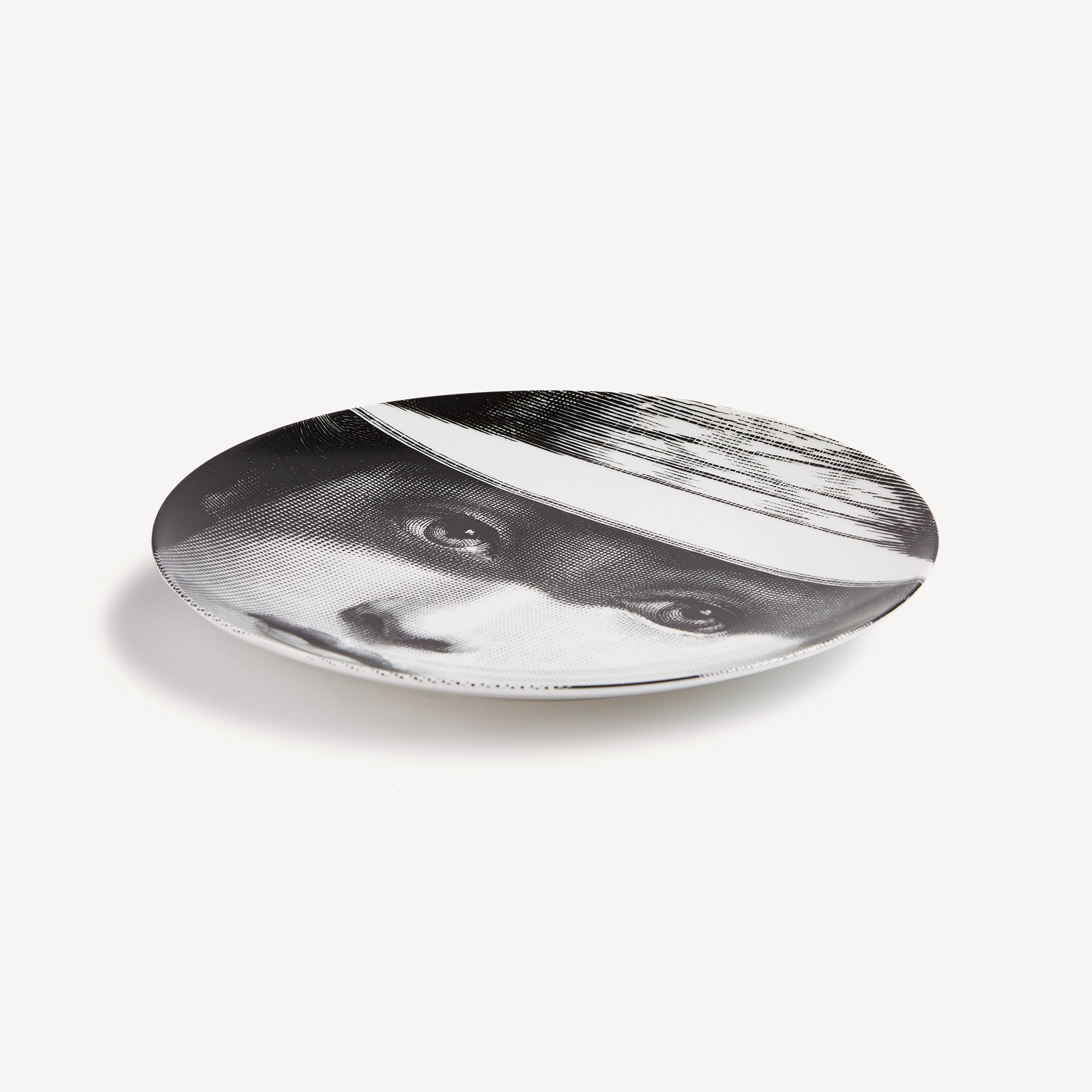fornasetti-tema-e-variazioni-wandteller-n-123-porzellan-lina-cavalieri image 2