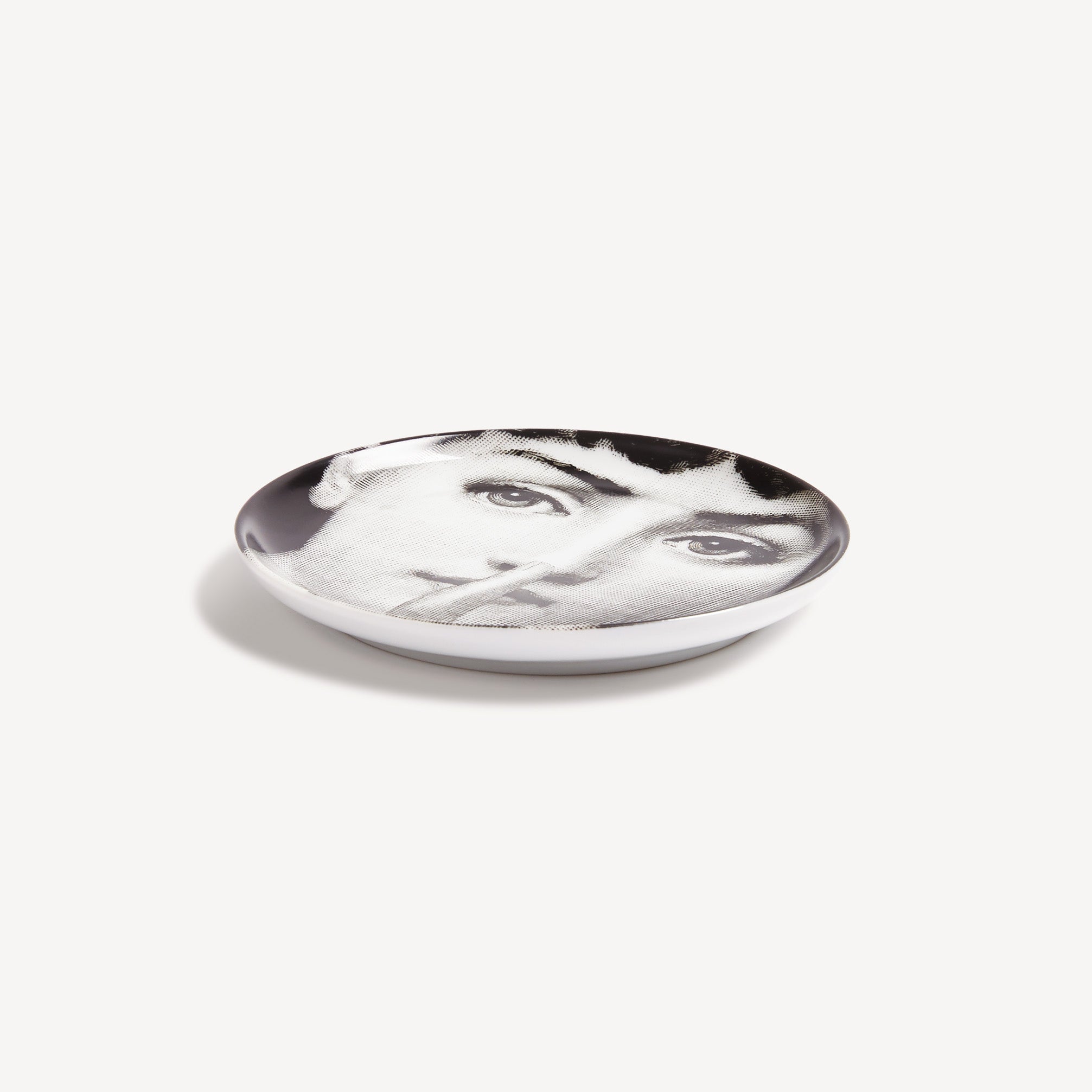 atelier-fornasetti-tema-e-variazioni-schale-n-334-rund image 2