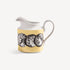 atelier-fornasetti-cammei-milchk-nnchen-porzellan-gold image 3