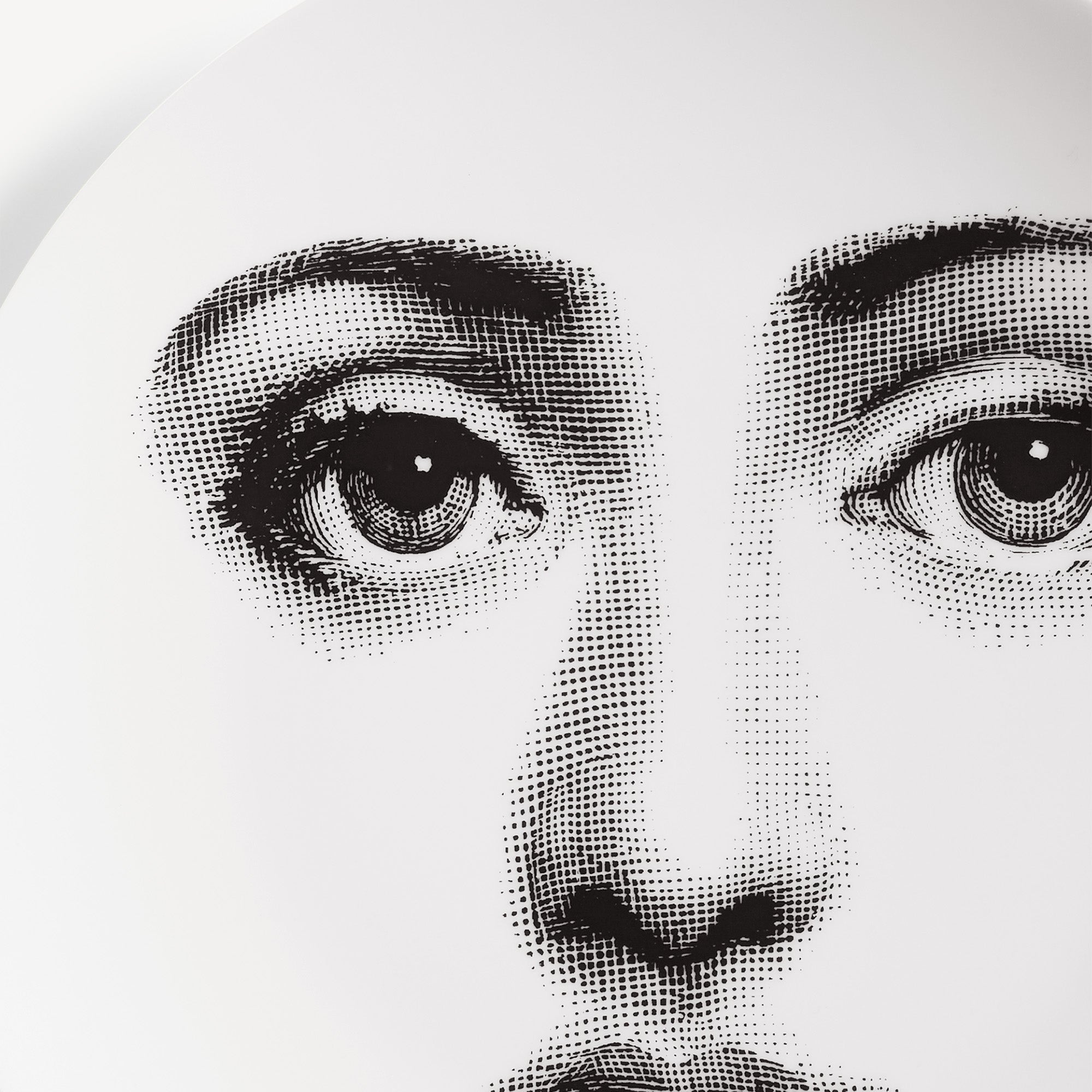 atelier-fornasetti-tema-e-variazioni-wandteller-nr-6-porzellan image 4