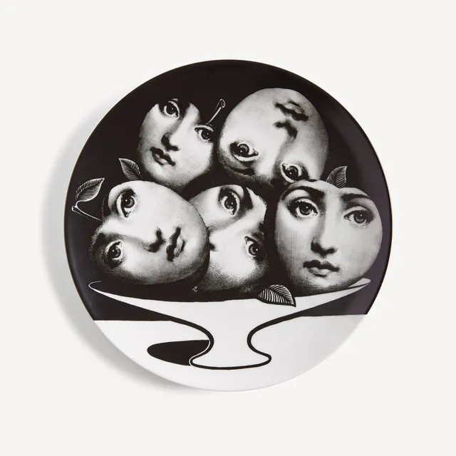 fornasetti-tema-e-variazioni-wandteller-n-104-porzellan-lina-cavalieri image 1