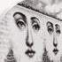 fornasetti-tema-e-variazioni-wandteller-n-299-porzellan-lina-cavalieri image 4