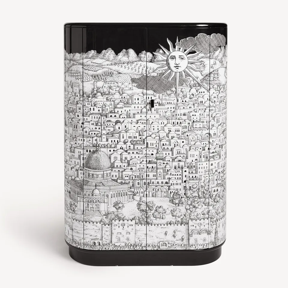 atelier-fornasetti-gerusalemme-schrank-gebogen-mit-t-ren image 1