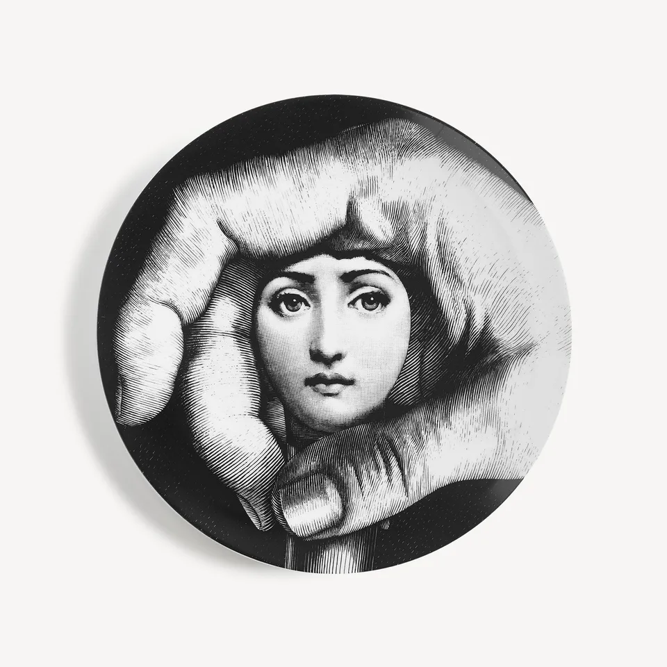 fornasetti-tema-e-variazioni-wandteller-n-219-porzellan-gesicht image 1
