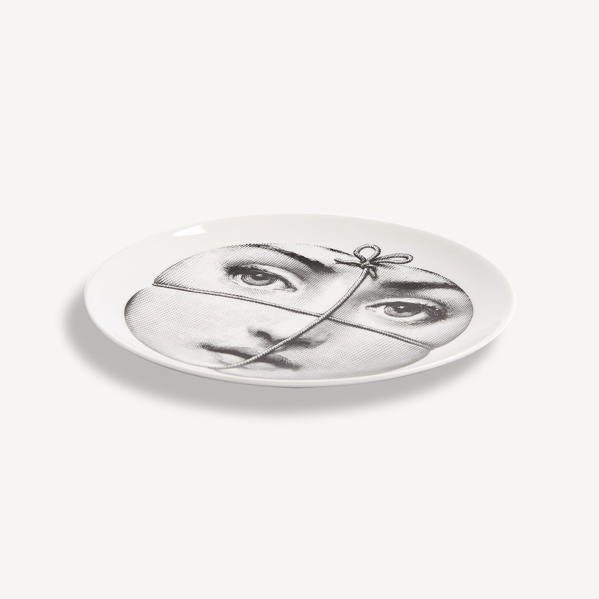 fornasetti-tema-e-variazioni-wandteller-n-135-porzellan image 2