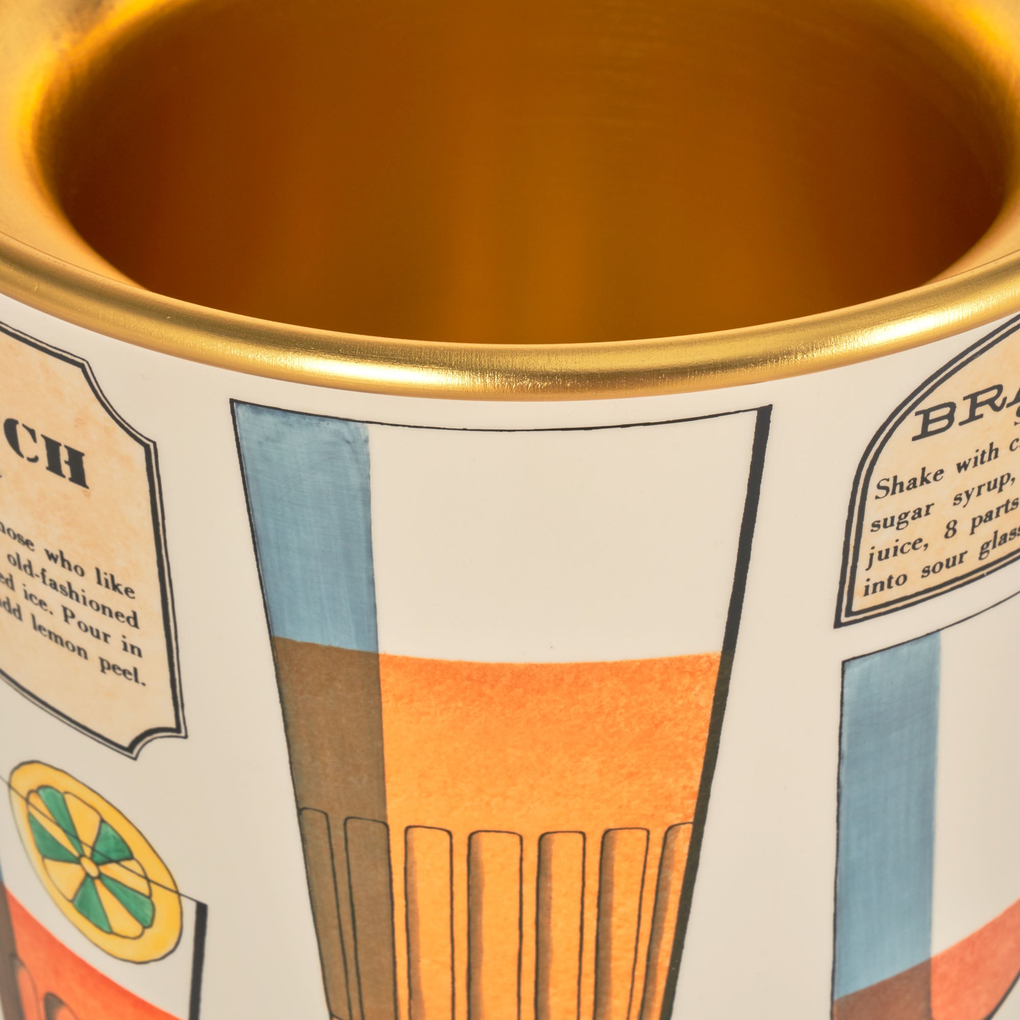 fornasetti-ricette-cocktail-eisk-bel-elfenbein-mit-messingdeckel image 3