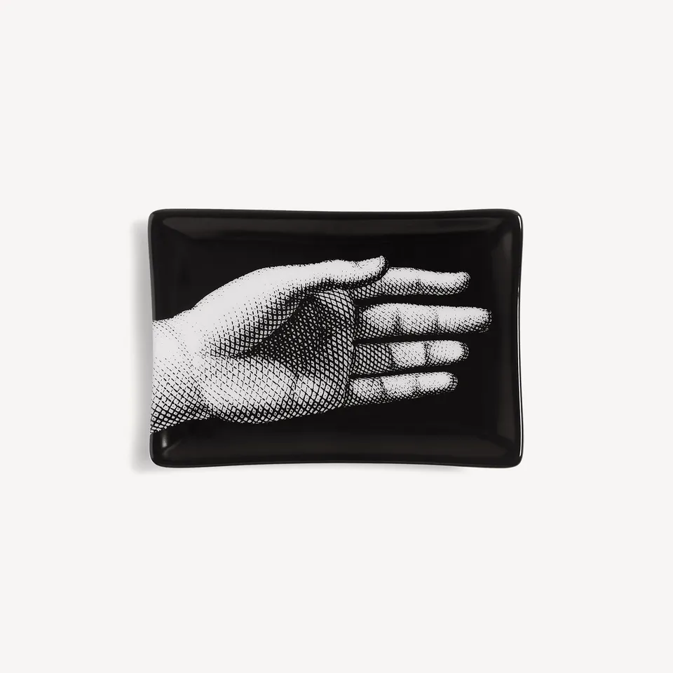 fornasetti-mano-aschenbecher-eckig-porzellan image 1
