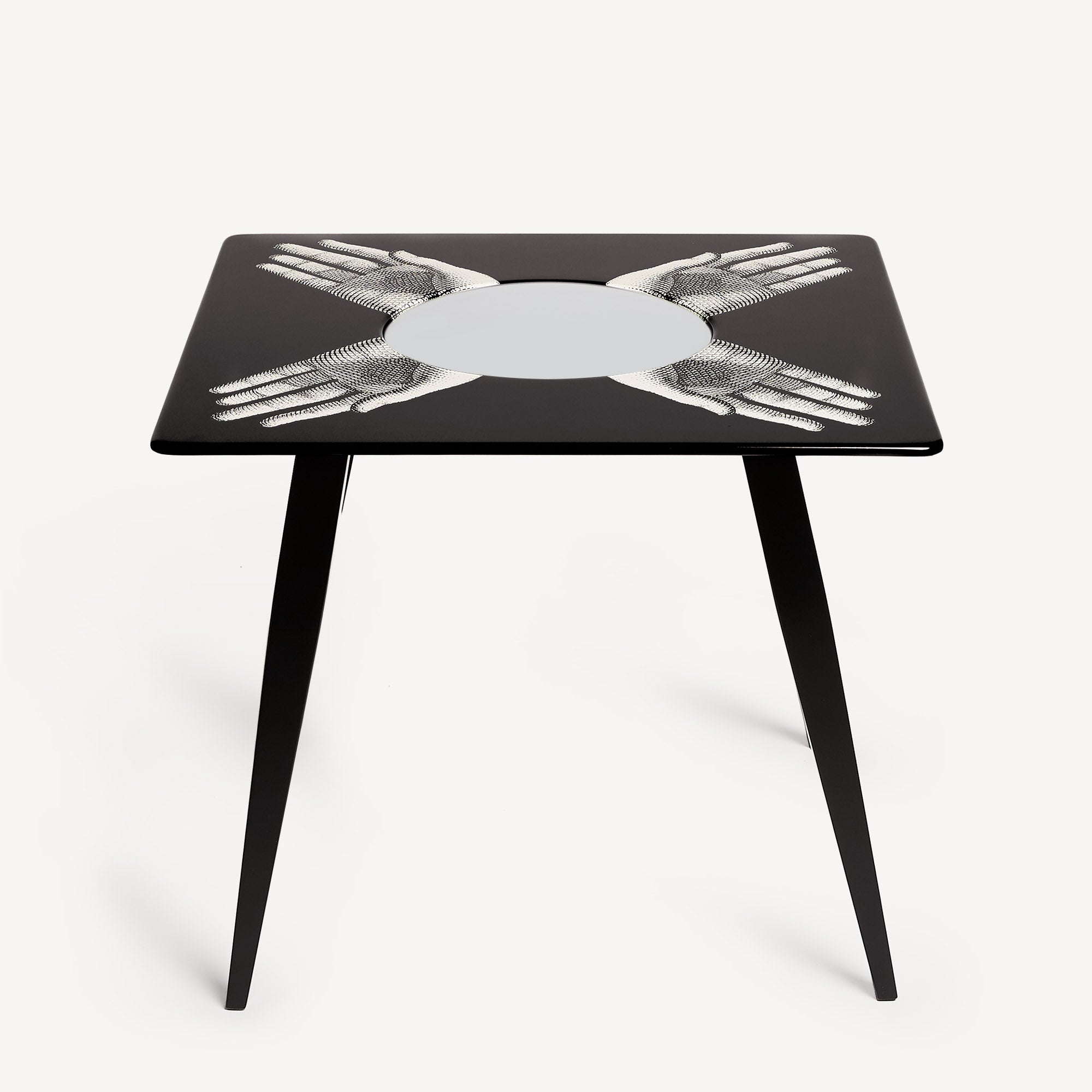 atelier-fornasetti-magic-table-mani-couchtisch-holz-handbedruckt image 1