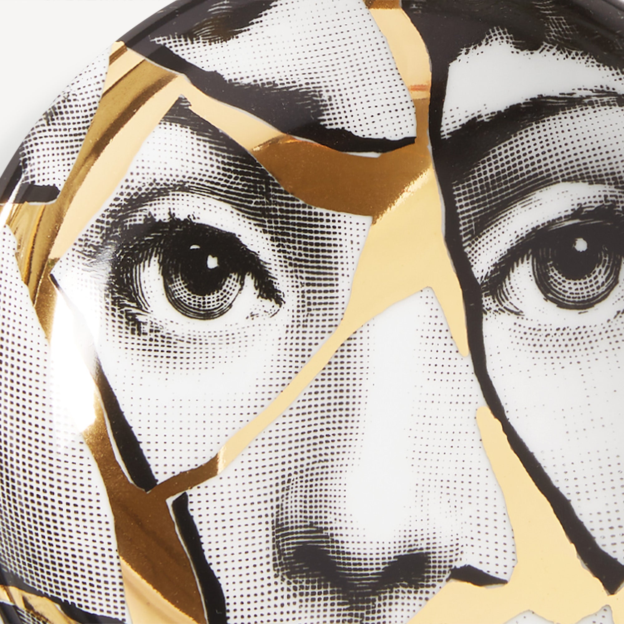atelier-fornasetti-aschenbecher-tema-e-variazioni-n-2-porzellan image 4