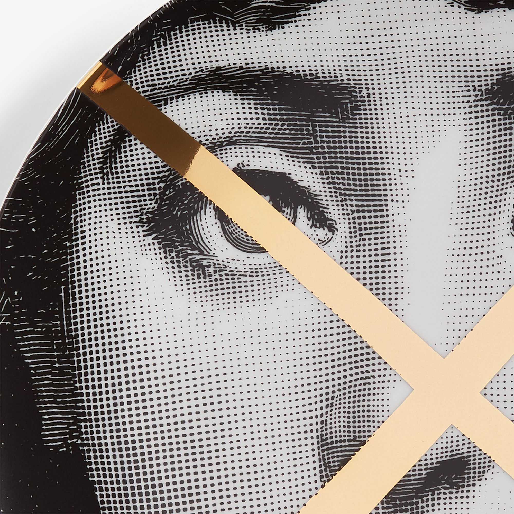 fornasetti-tema-e-variazioni-n-30-wandteller-gold image 4