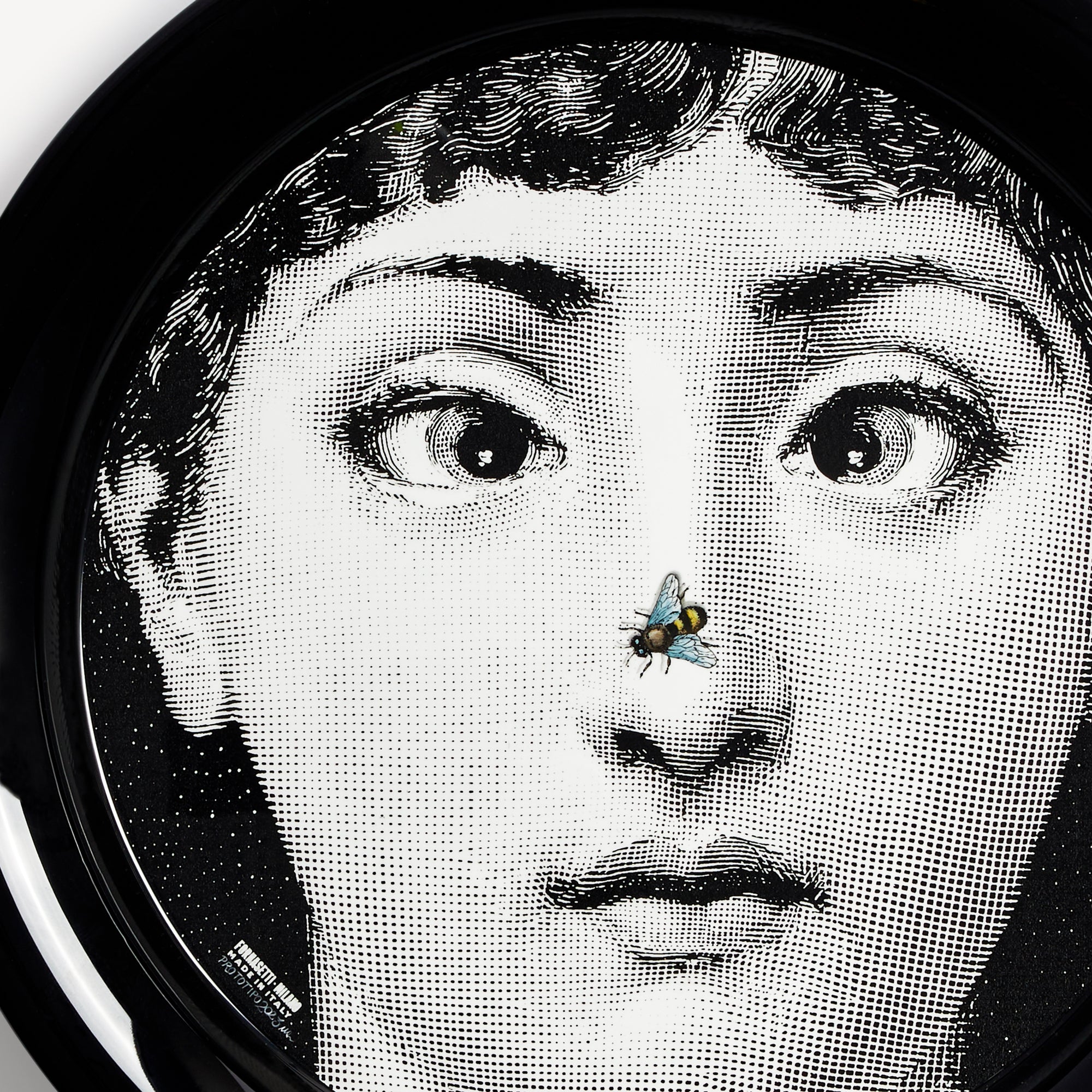 atelier-fornasetti-tema-e-variazioni-tablett-n-363-rund image 4