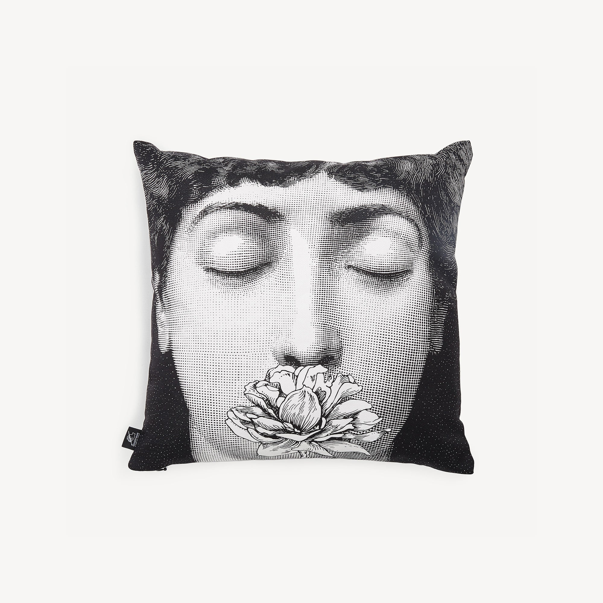 fornasetti-tema-e-variazioni-kissen-n-393-stoff image 2