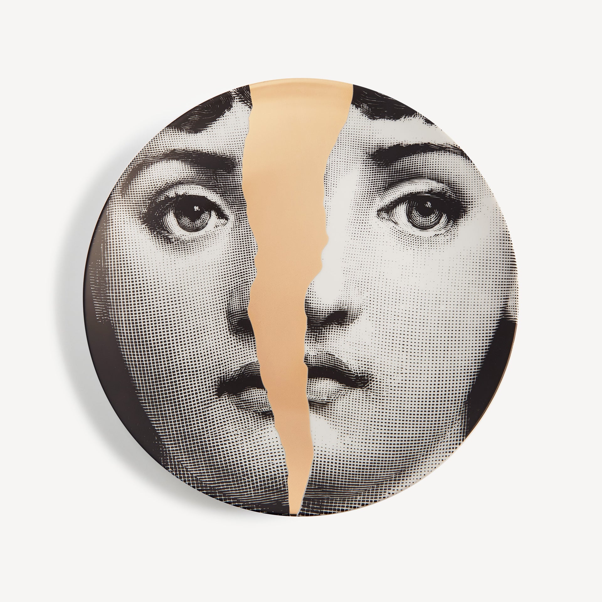 fornasetti-tema-e-variazioni-wandteller-n-10-porzellan-gold image 1