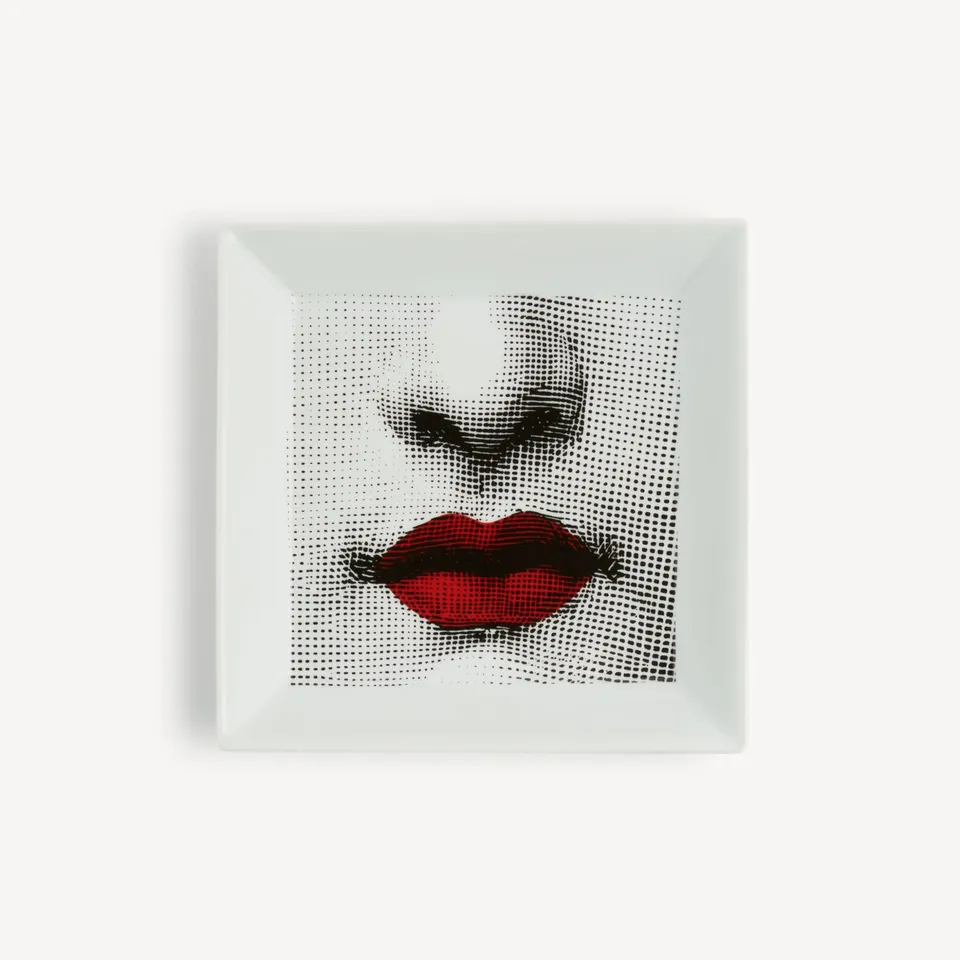 atelier-fornasetti-red-lips-ablageschale-n-397-eckig image 1