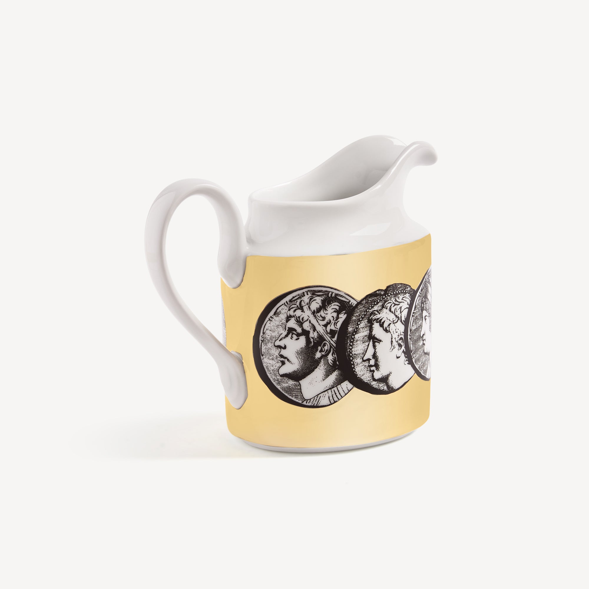 fornasetti-cammei-milchkanne-porzellan-mit-gold image 2