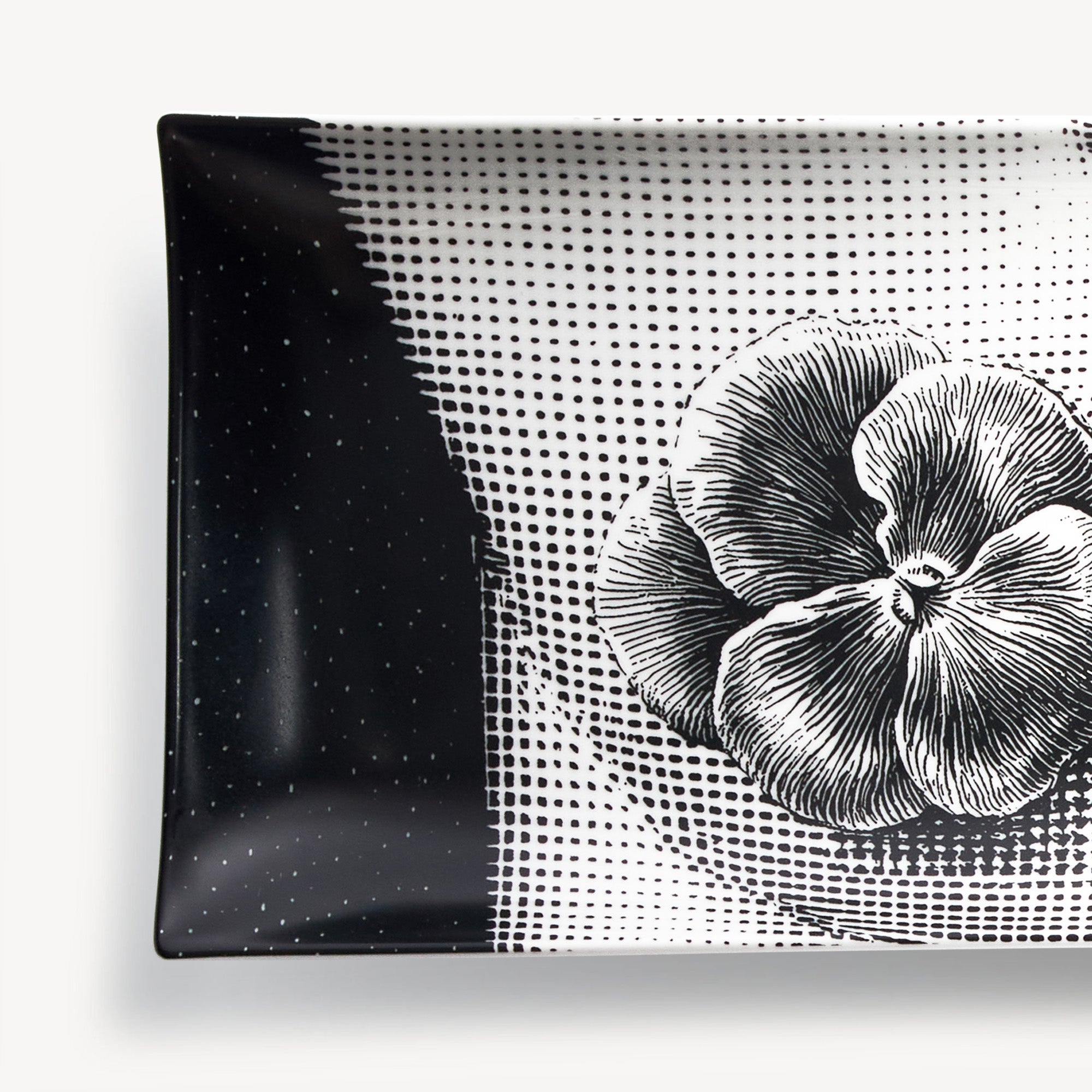 atelier-fornasetti-tema-e-variazioni-n-137-tablett-rechteckig-lina image 4