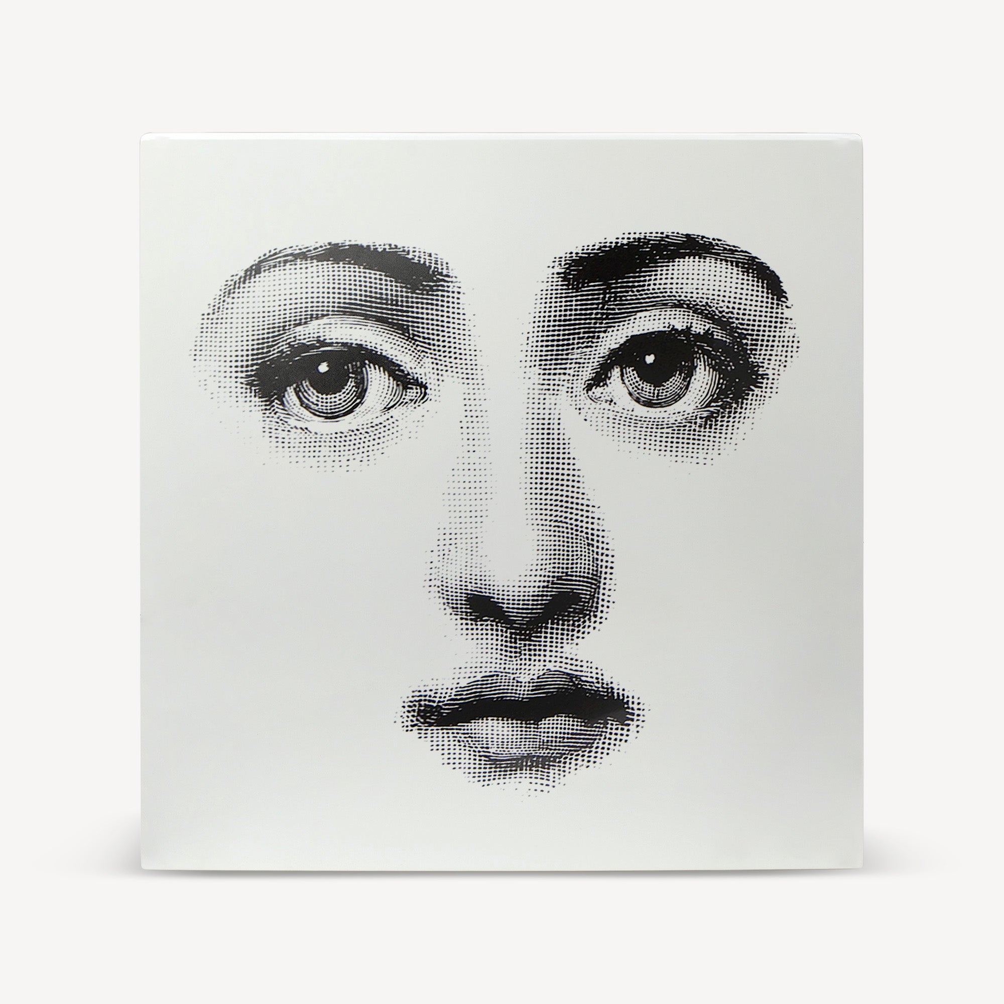 fornasetti-viso-w-rfelkommode-holz-schublade-gesicht image 4