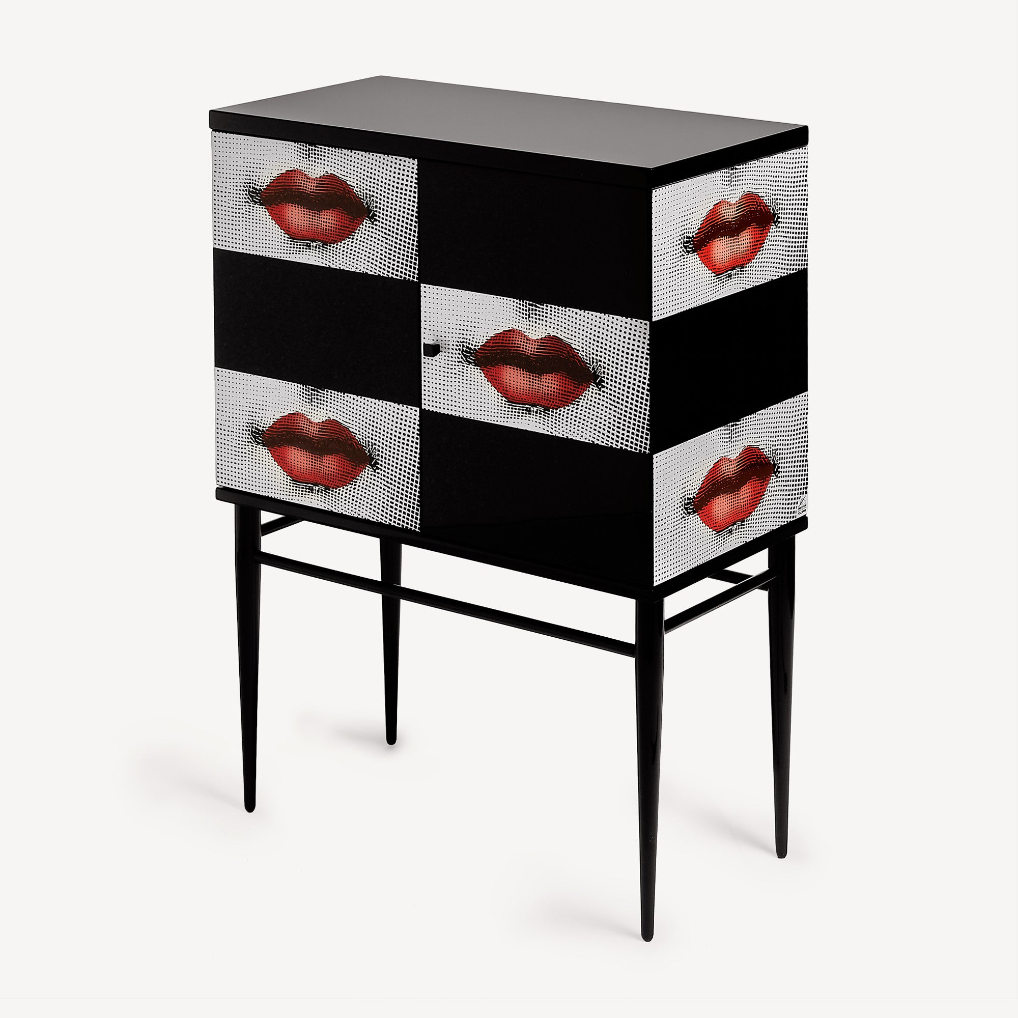 fornasetti-kiss-kommode-sideboard-holz-lackiert-kuss image 2