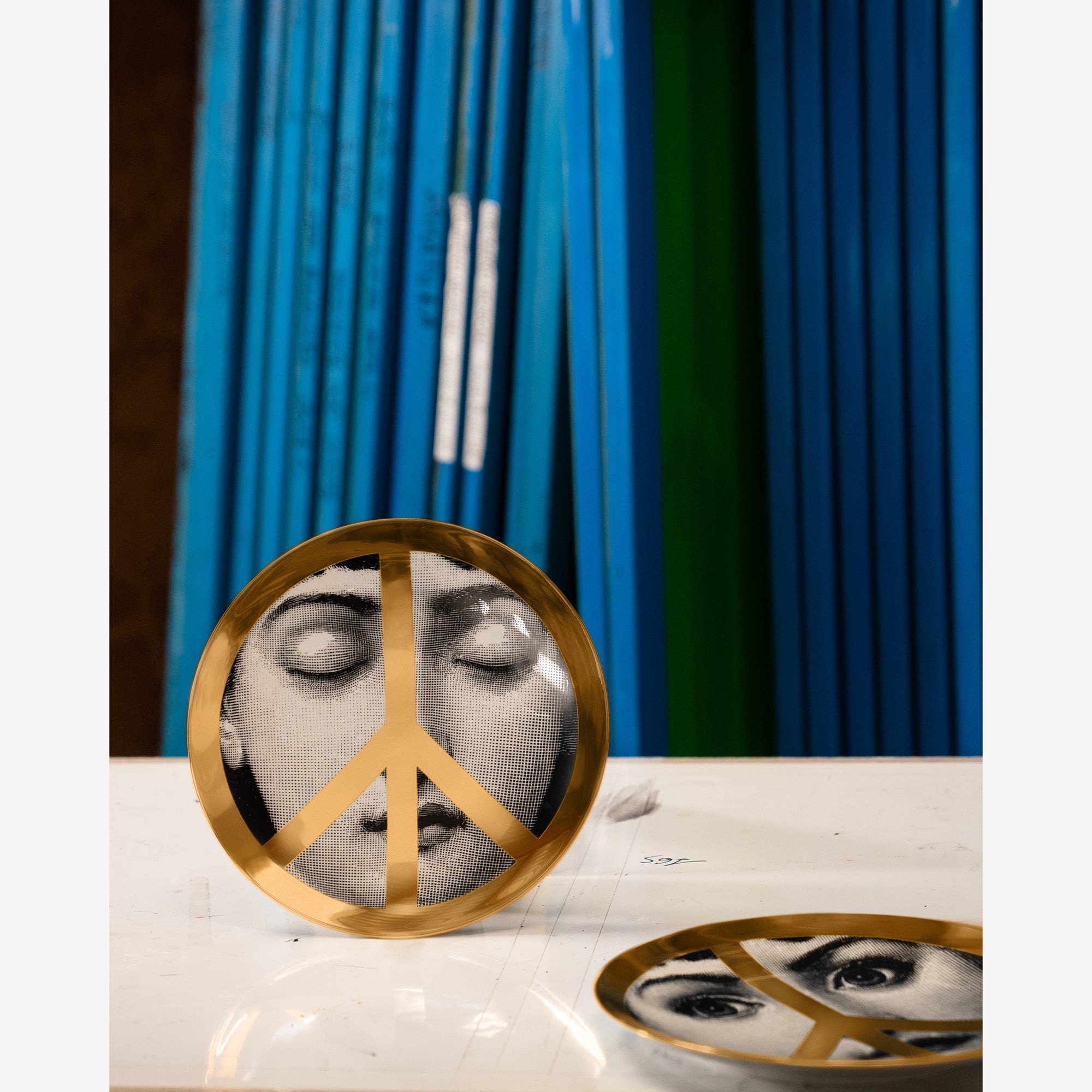 fornasetti-tema-e-variazioni-n-403-teller-united-for-peace image 5