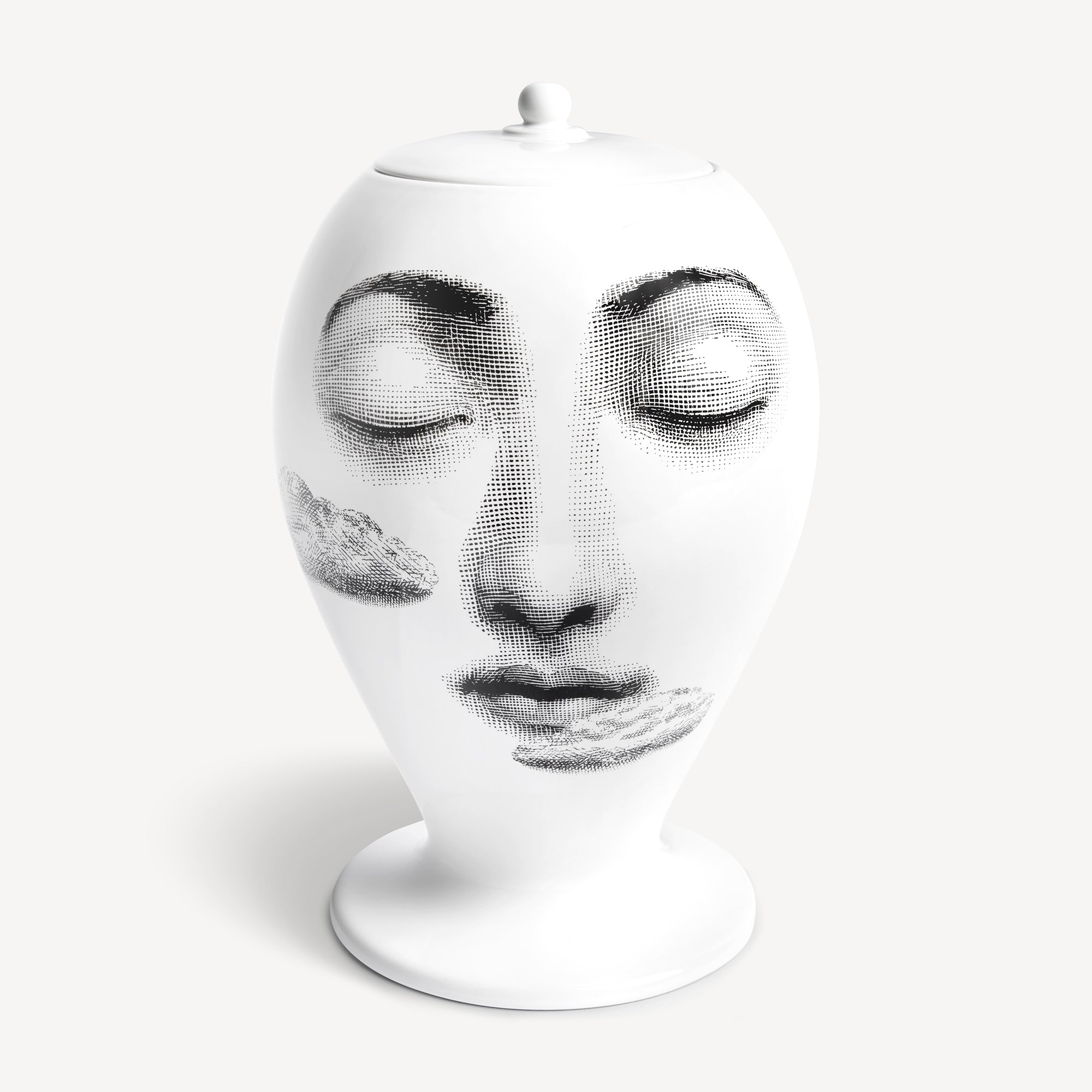 atelier-fornasetti-tema-e-variazioni-tra-le-nuvole-vase image 3