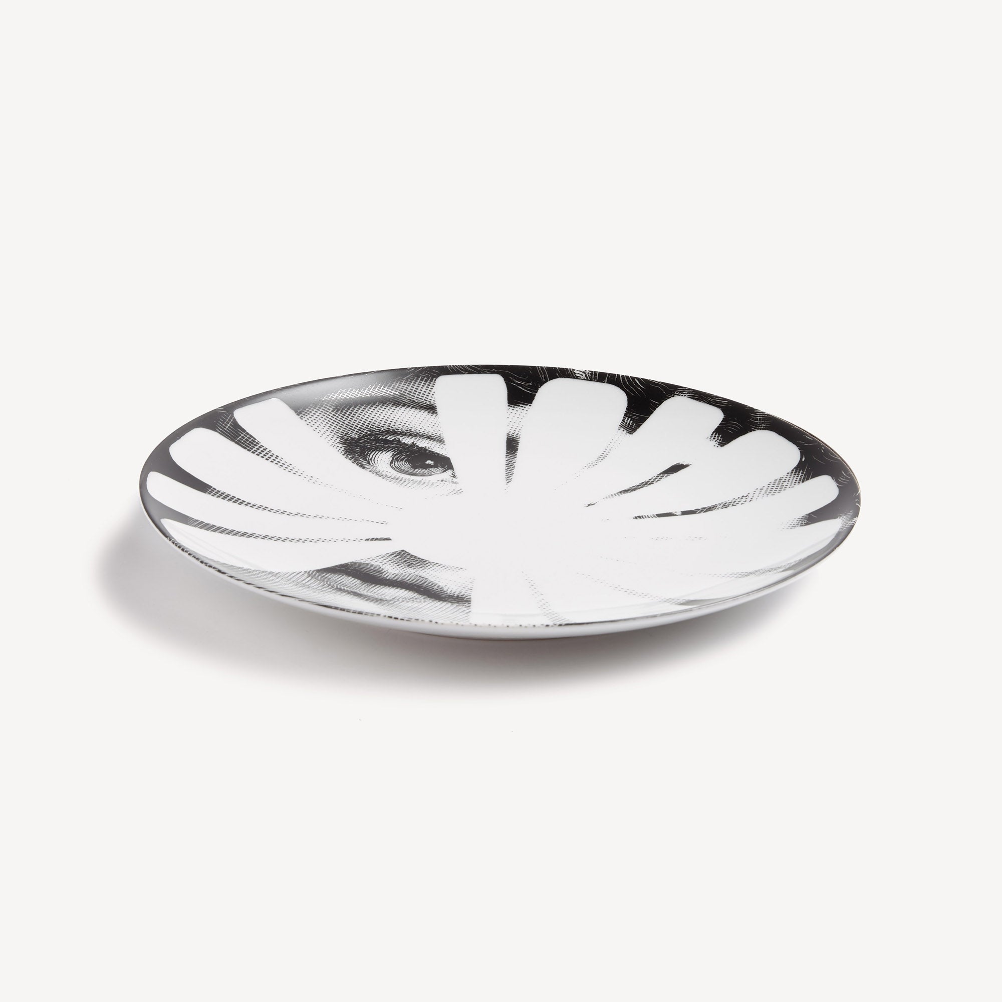 atelier-fornasetti-tema-e-variazioni-n-37-wandteller-porzellan image 2