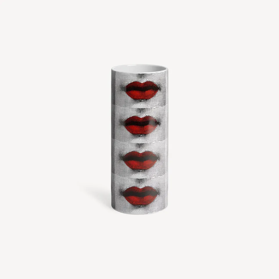 atelier-fornasetti-bocche-vase-klein-mund-motiv-bunt image 1