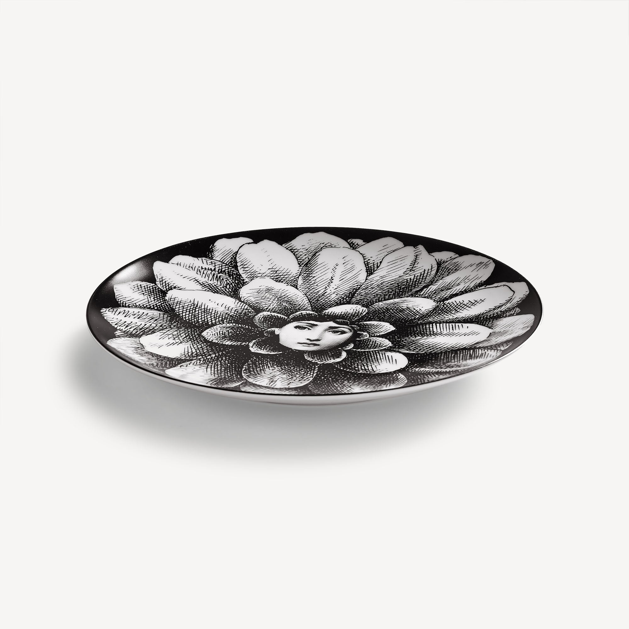 fornasetti-tema-e-variazioni-wandteller-n-124-porzellan image 2