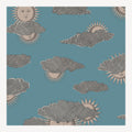 atelier-fornasetti-soli-e-nuvole-tapete-52cmx10m-sonne image 7