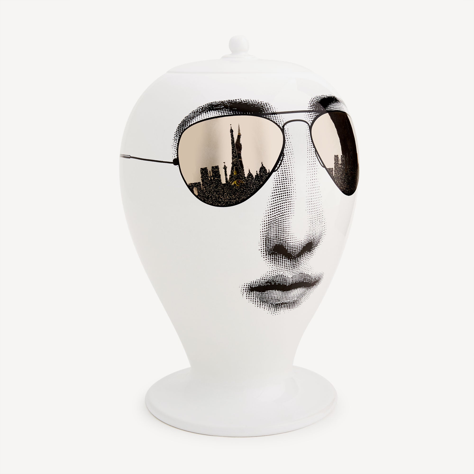 fornasetti-paris-tour-vase-keramikvase-handdekoriert image 3