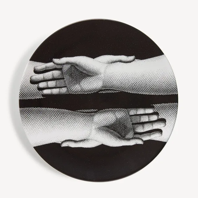 fornasetti-tema-e-variazioni-plate-mani-teller-porzellan image 1