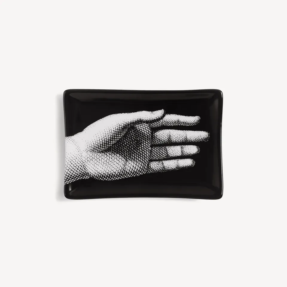 atelier-fornasetti-mano-aschenbecher-porzellan-hand image 1