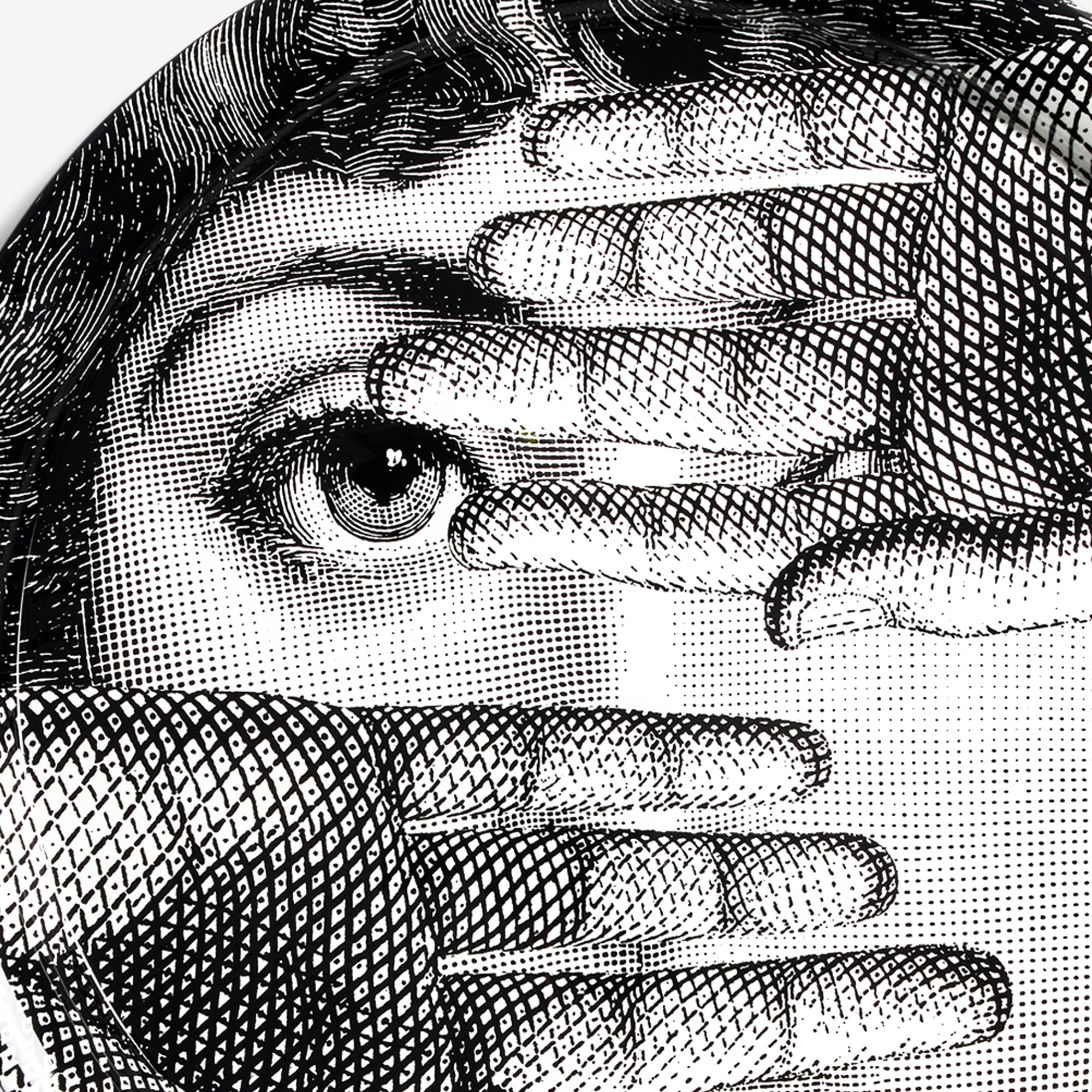 atelier-fornasetti-tema-e-variazioni-n-154-tablett-metall-rund image 4