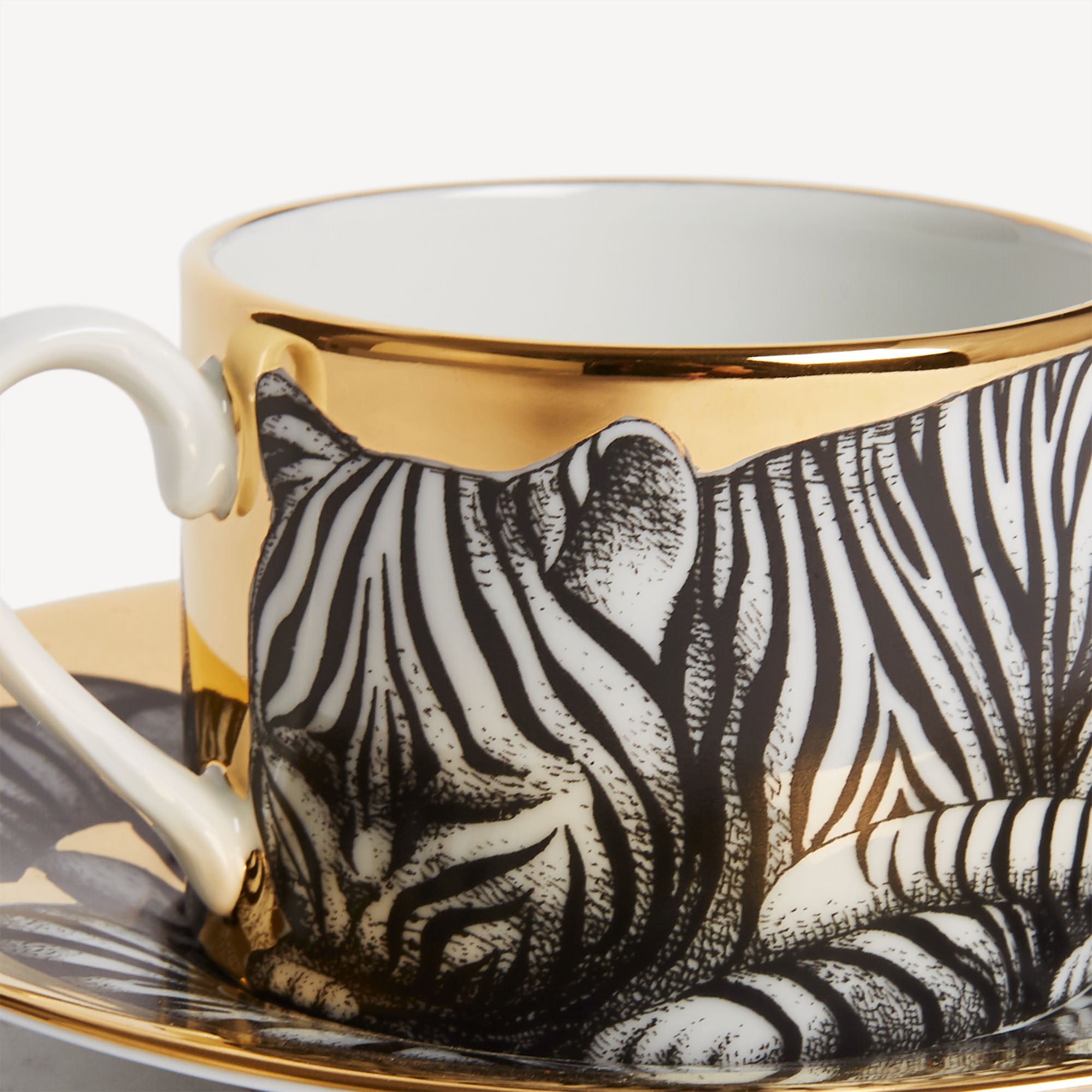 fornasetti-high-fidelity-tigrato-teetasse-porzellan-gold image 3