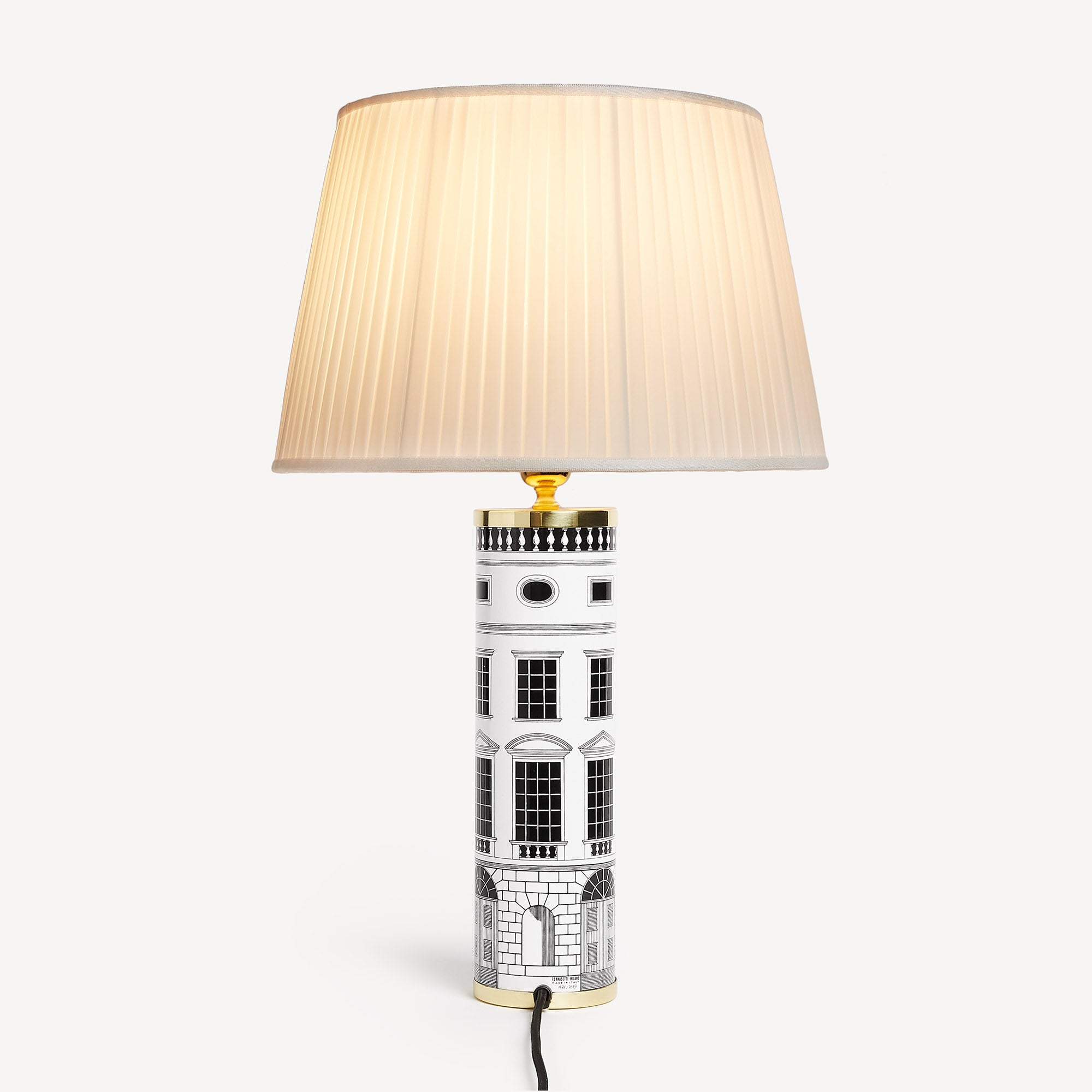 fornasetti-home-accessories-lampenschirm-konisch-plissee-stoff image 3