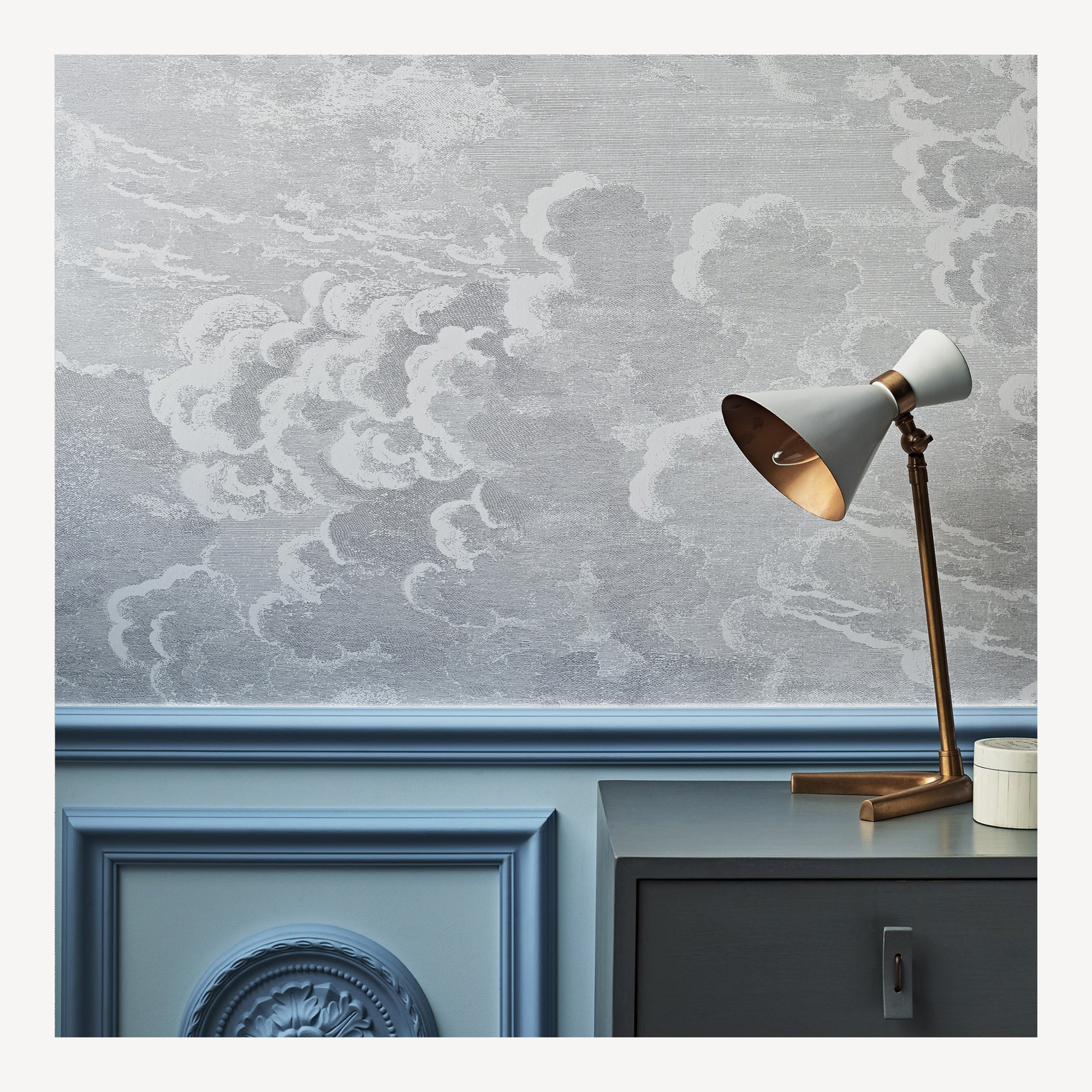 fornasetti-nuvolette-tapete-wolken-2-rollen-68-5-cm-x-10-m image 2