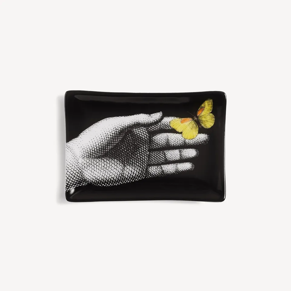 atelier-fornasetti-mano-aschenbecher-gelb-schmetterling image 1