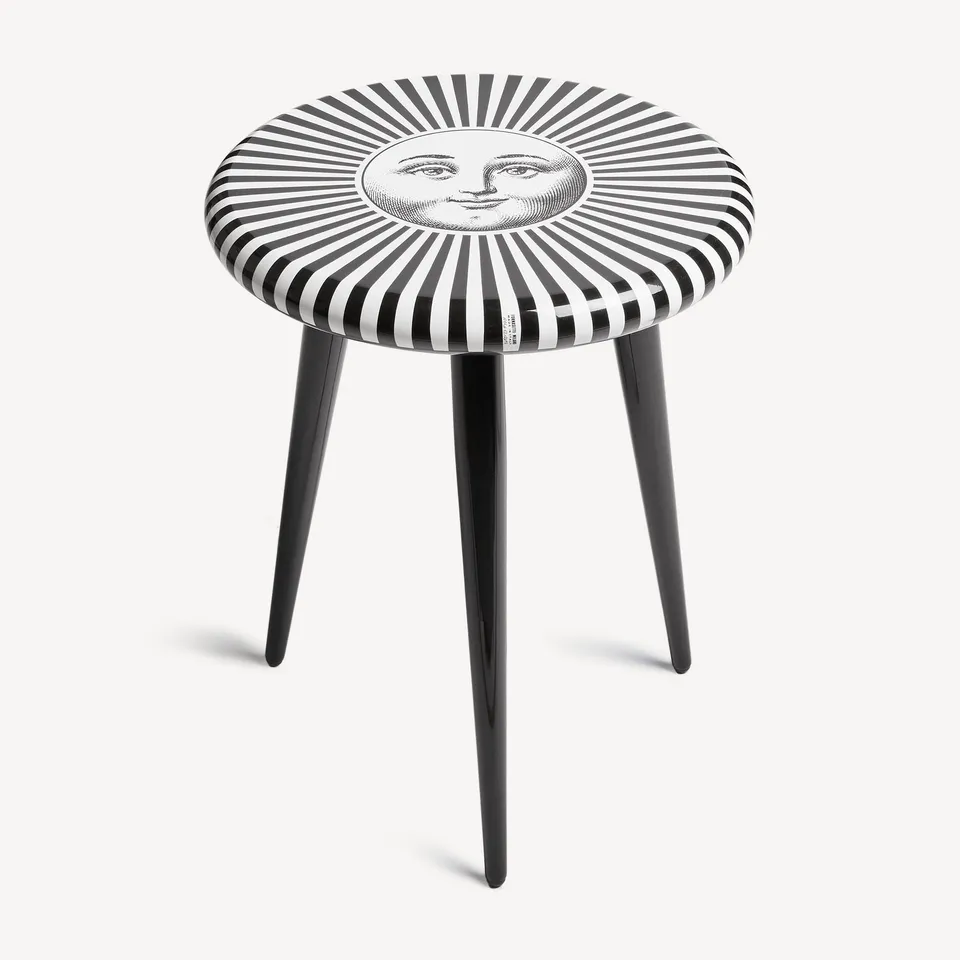 fornasetti-sole-raggiante-hocker-sonne-gold-holz image 1
