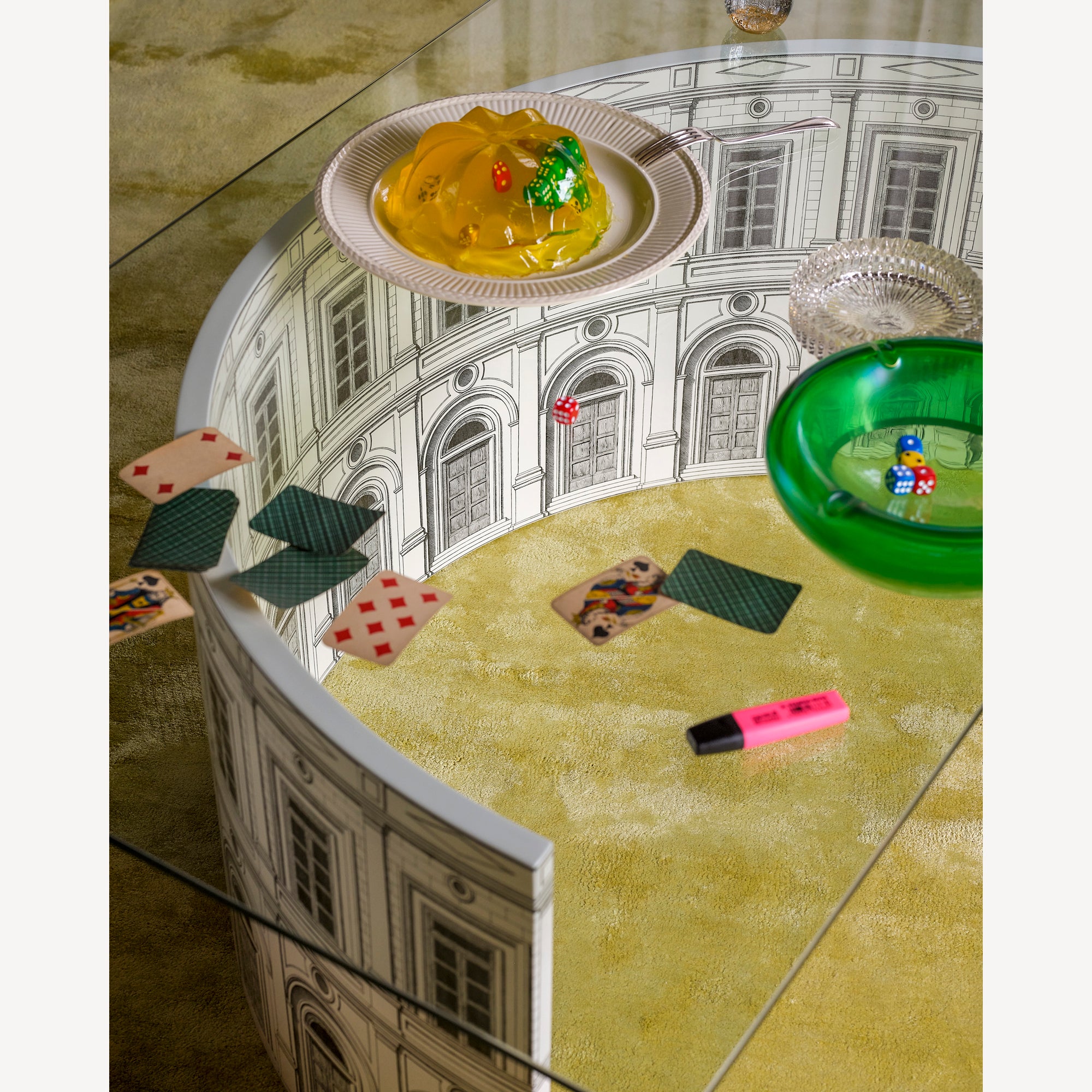 atelier-fornasetti-architettura-amphitheatre-tisch-glas image 4