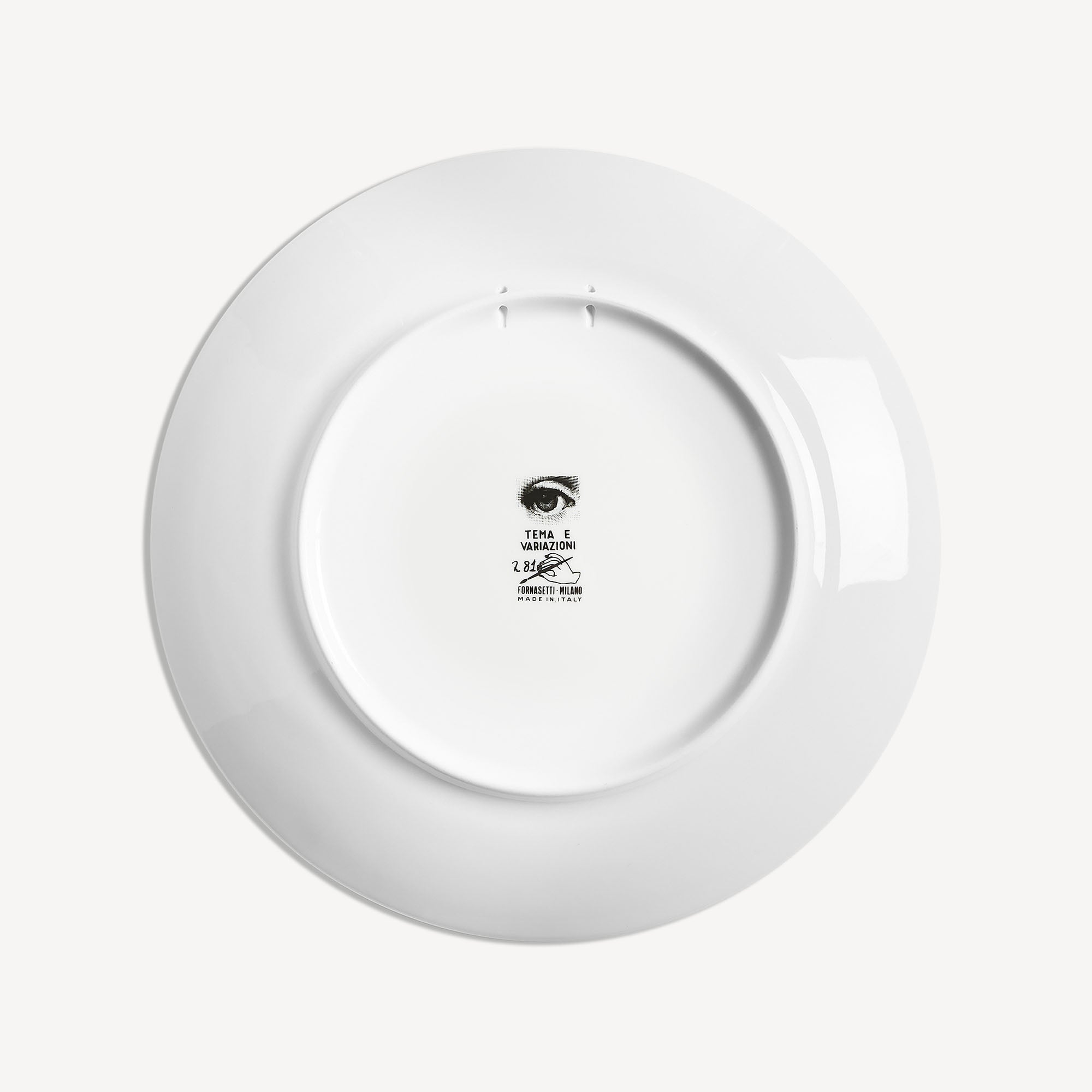 fornasetti-tema-e-variazioni-wandteller-n-281-porzellan-lina-cavalieri image 3