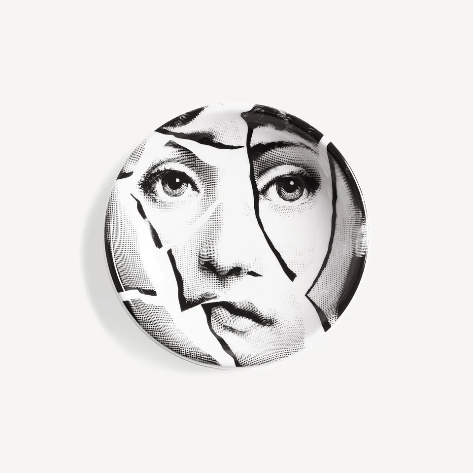 fornasetti-tema-e-variazioni-n-2-aschenbecher-porzellan-rund-lina-cavalieri image 1