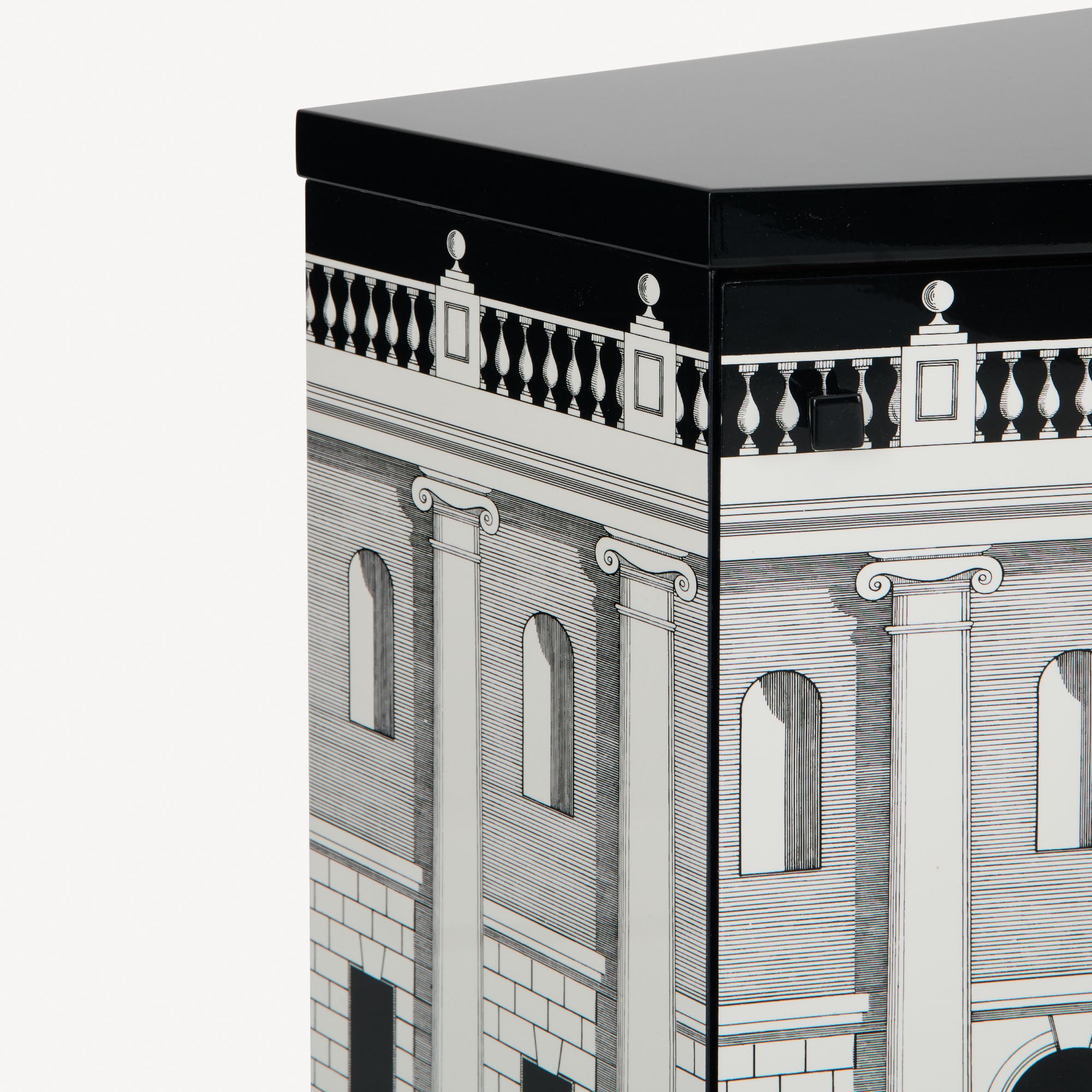 atelier-fornasetti-casa-con-colonne-nachttisch-s-ulendekor image 5