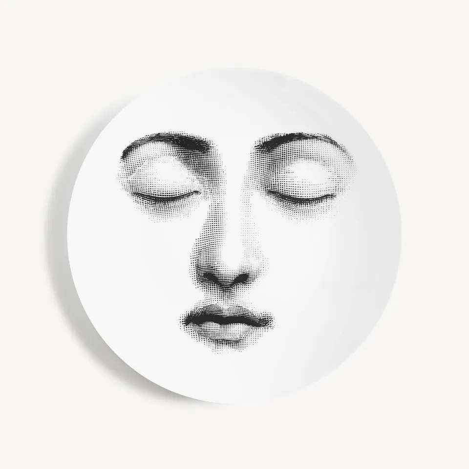 fornasetti-tema-e-variazioni-wandteller-n-213-porzellan-gesicht image 1