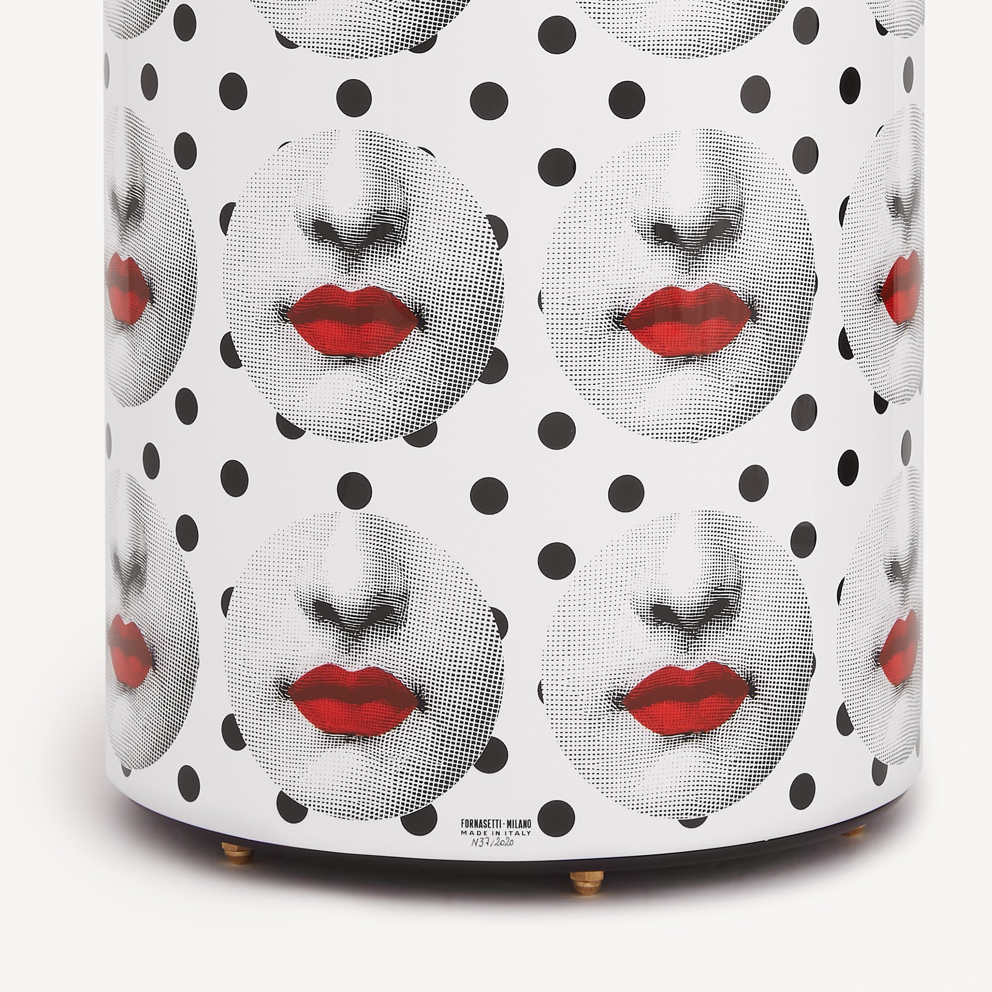 fornasetti-comme-des-forn-schirmst-nder-metall-lippen image 3