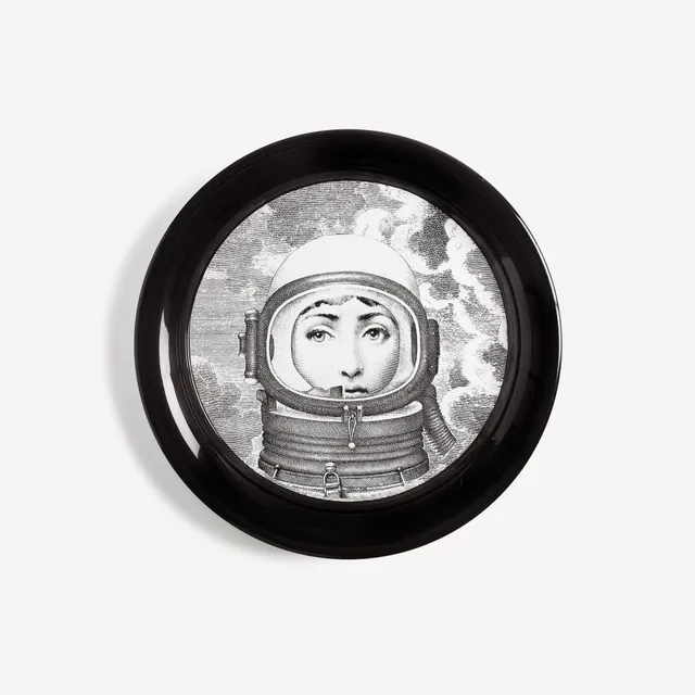 atelier-fornasetti-palombara-tablett-rund-lina-cavalieri image 1