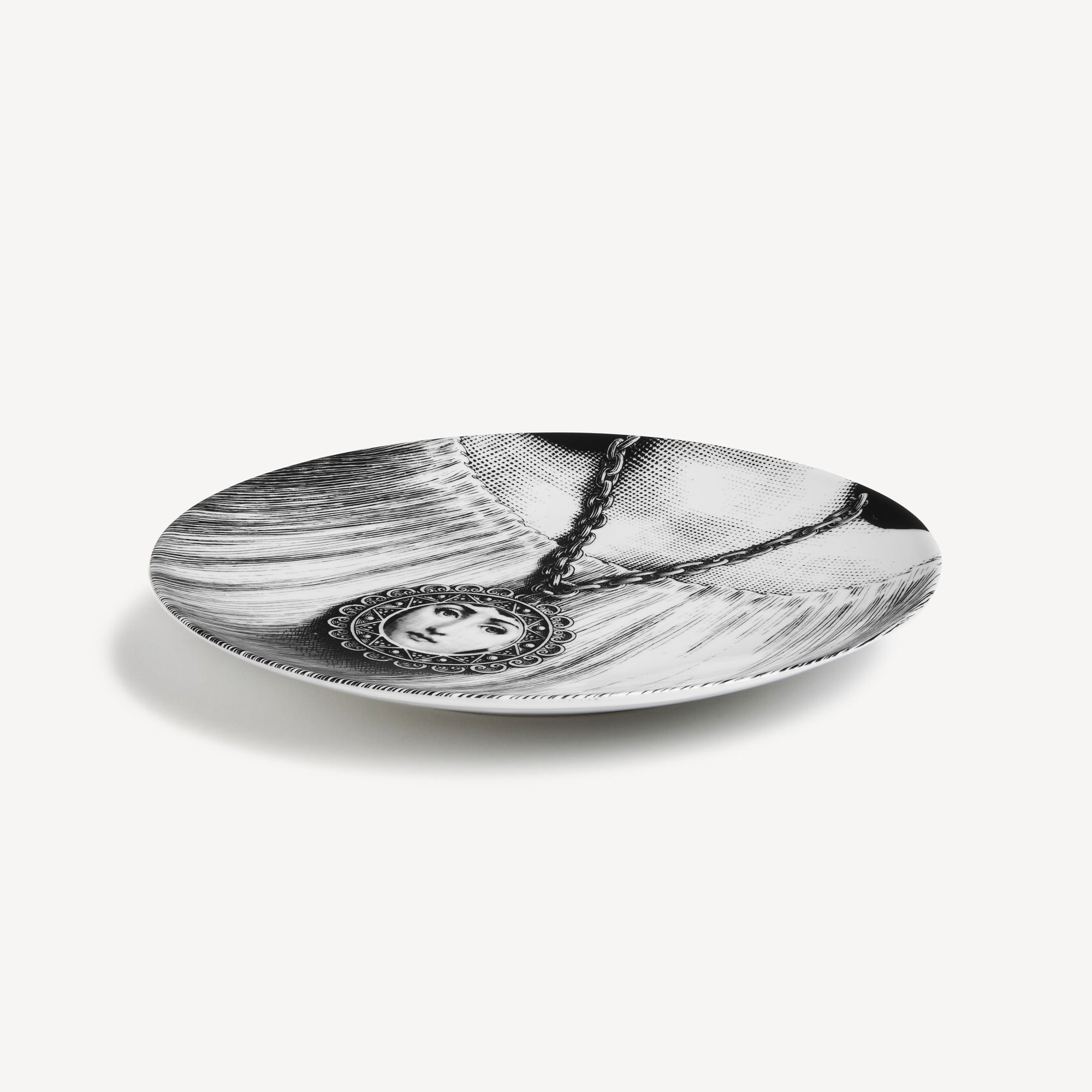 fornasetti-tema-e-variazioni-n-206-wandteller-lina-cavalieri image 2