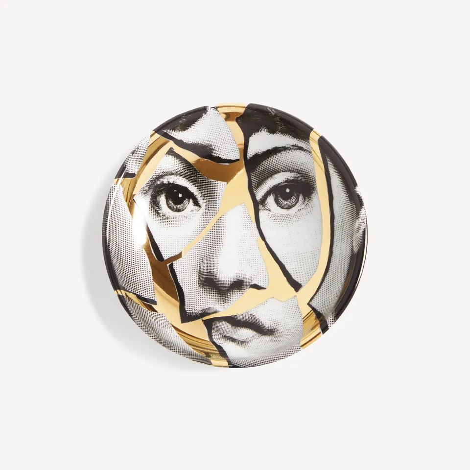 fornasetti-tema-e-variazioni-n-2-aschenbecher-porzellan-gold image 1