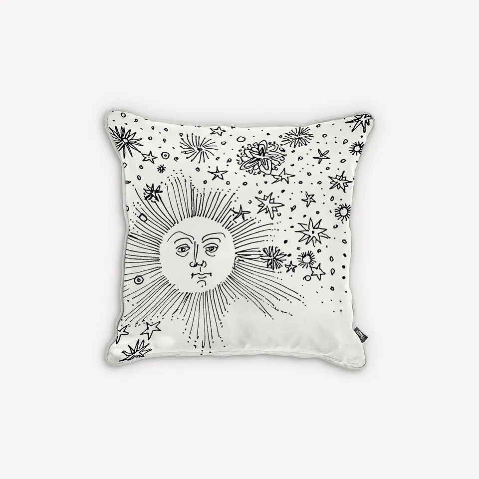 atelier-fornasetti-solamente-kissen-seide-sonnenmotiv image 1
