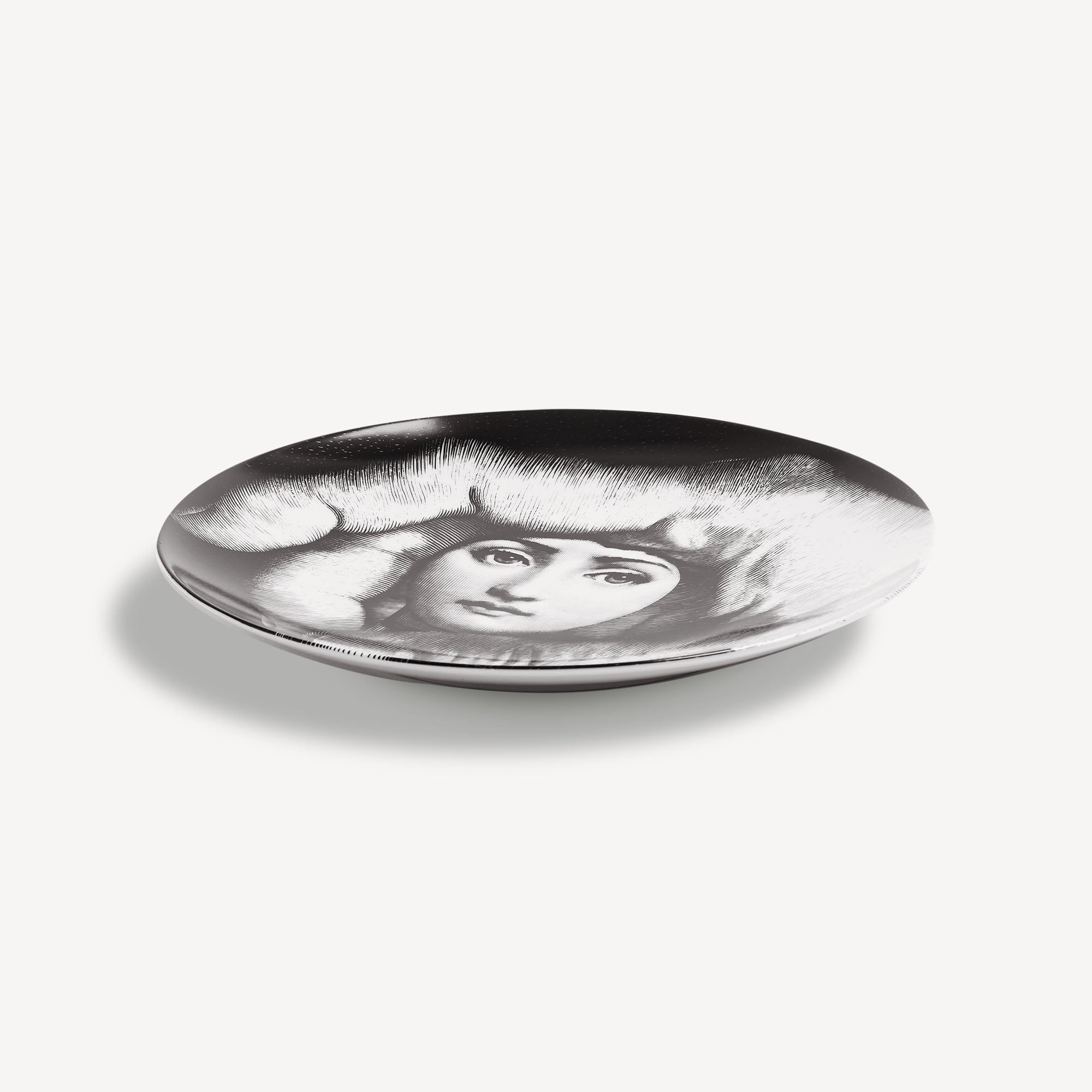 fornasetti-tema-e-variazioni-wandteller-n-219-porzellan-gesicht image 2